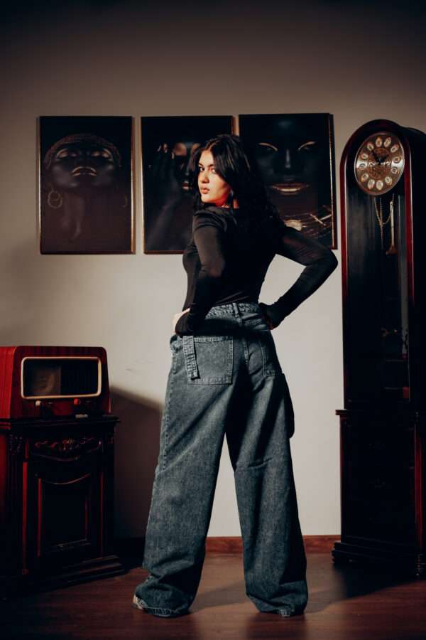 Oversized Stone Wash Jeans - Image 4